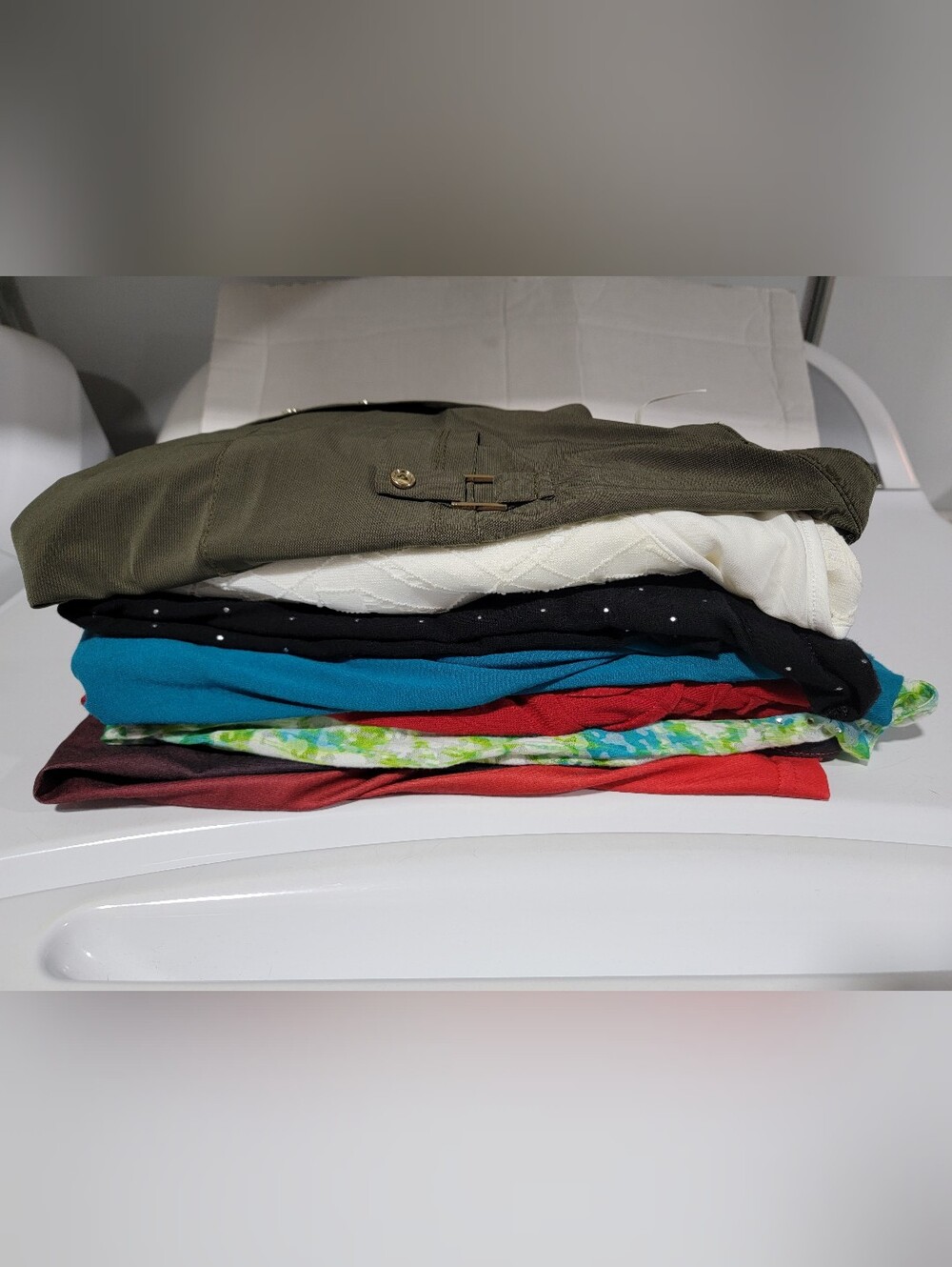 End of Summer Sale! Lot of 7 Women's X-Large Tops- excellent condition